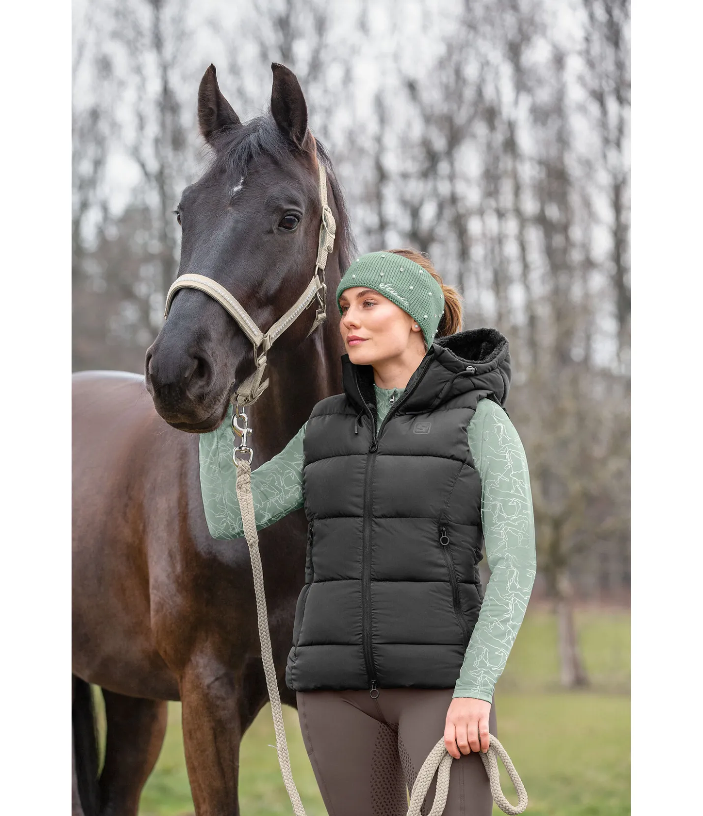 STEEDS Gilet d'équitation matelassé à capuche Mira III noir Discount