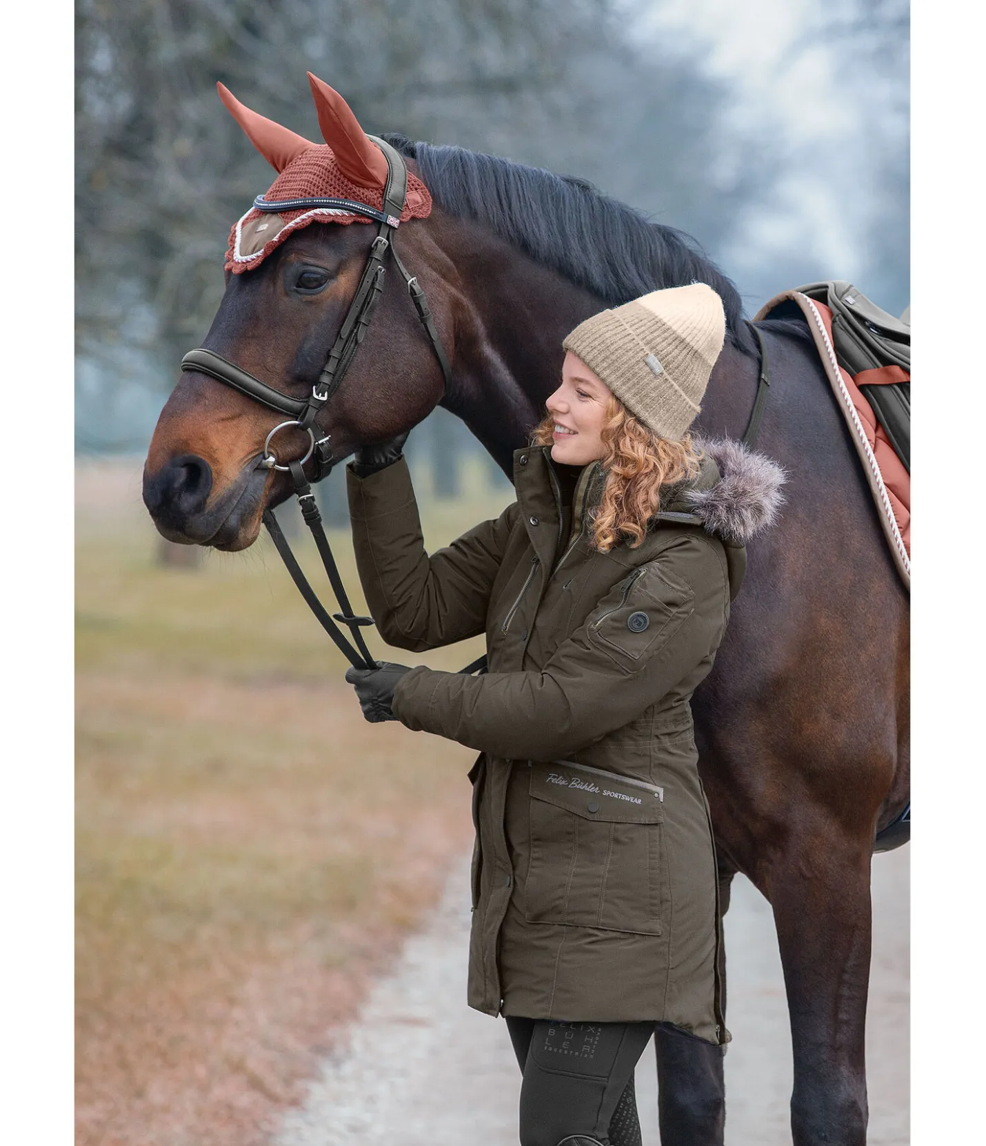 Felix Bühler Parka d'équitation technique à capuche Ulla olive foncée Sale