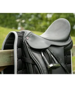CLARIDGE HOUSE Selle de dressage New Generation noir Hot